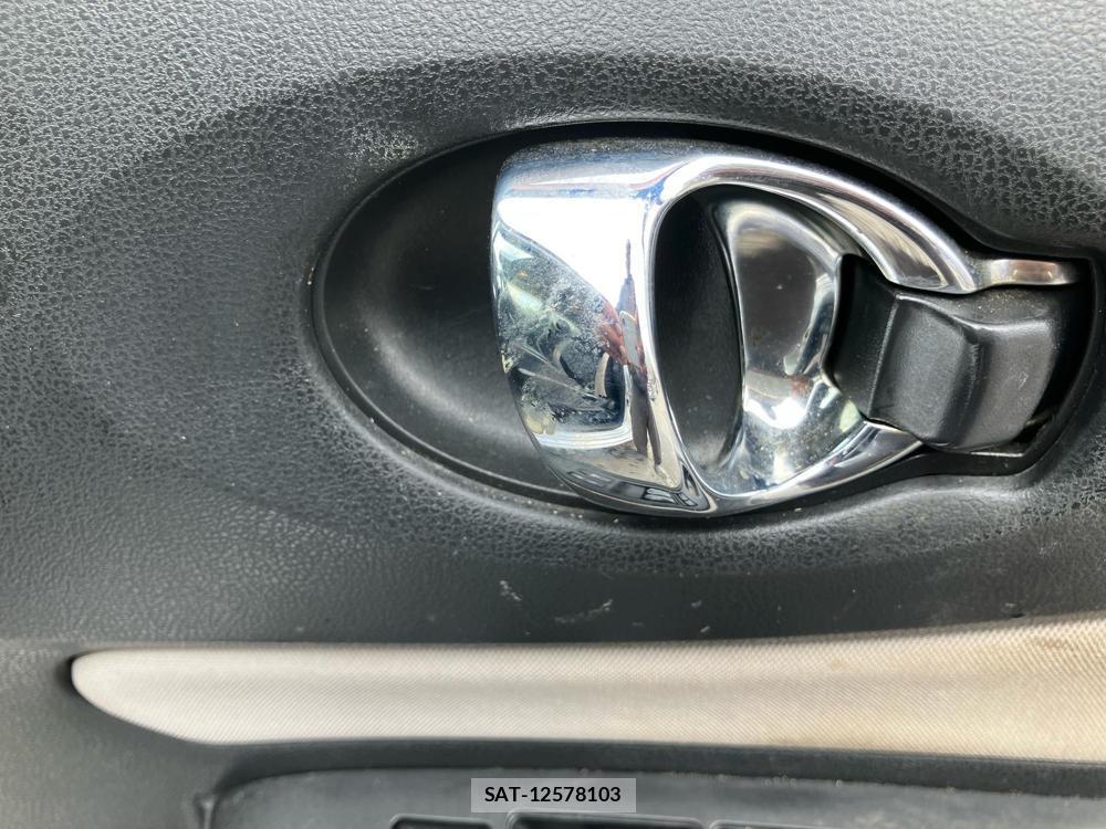 Nissan NOTE 2018-18 837365-26