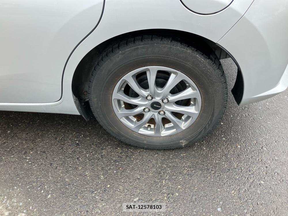 Nissan NOTE 2018-18 837365-35