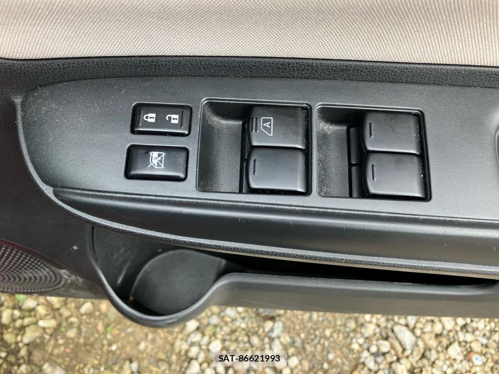 Nissan NOTE 2018-18 829696-24