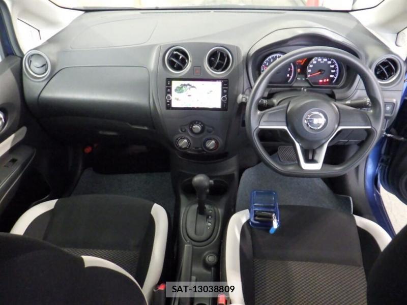 Nissan NOTE 2018-02 824732-4