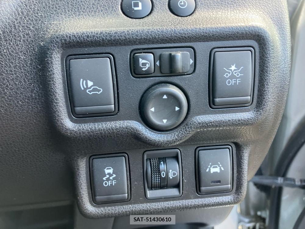 Nissan NOTE 2018--3 829399-24
