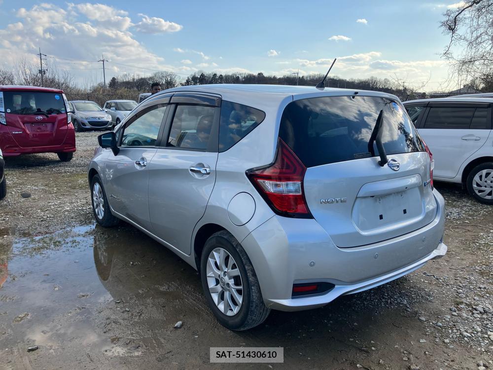 Nissan NOTE 2018--3 829399-4