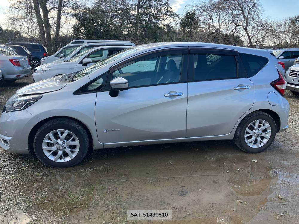 Nissan NOTE 2018--3 829399-5