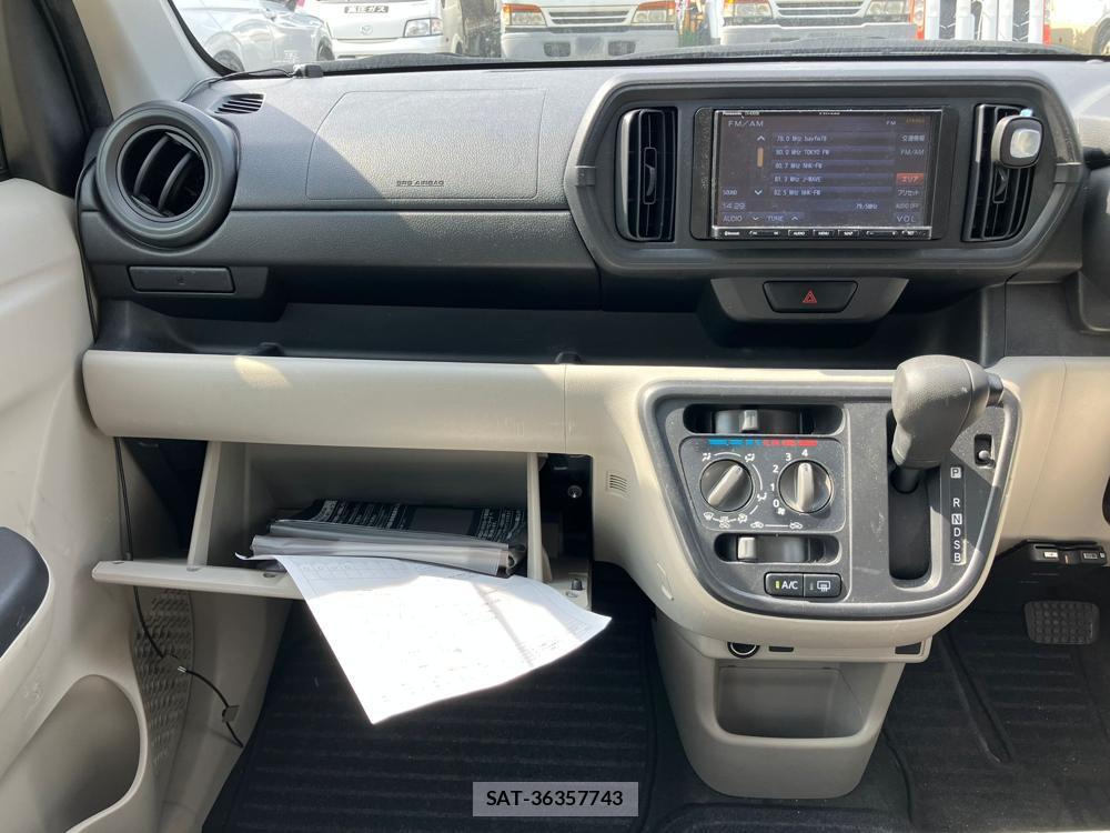 Nissan NOTE 2018 922449-17