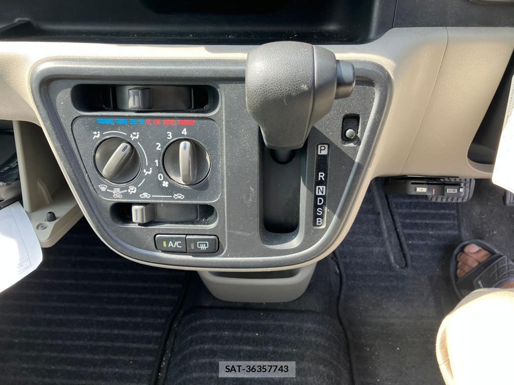Nissan NOTE 2018 922449-18