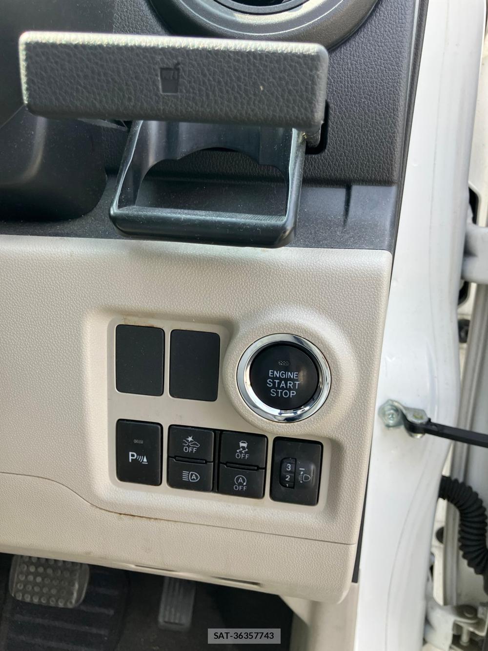 Nissan NOTE 2018 922449-21