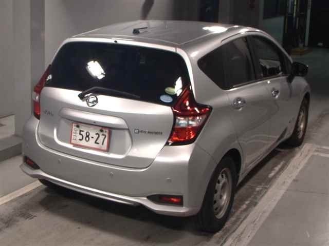 Nissan NOTE 2018-09 1076874-4