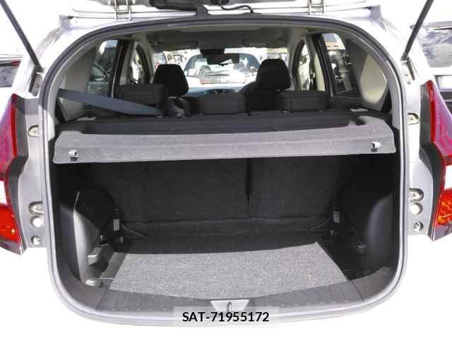 Nissan NOTE 2018-09 1076874-9