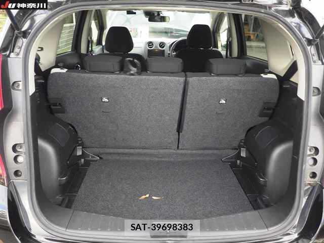 Nissan NOTE 2020-03 1076878-9
