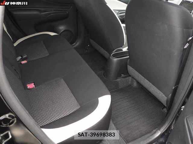 Nissan NOTE 2020-03 1076878-8