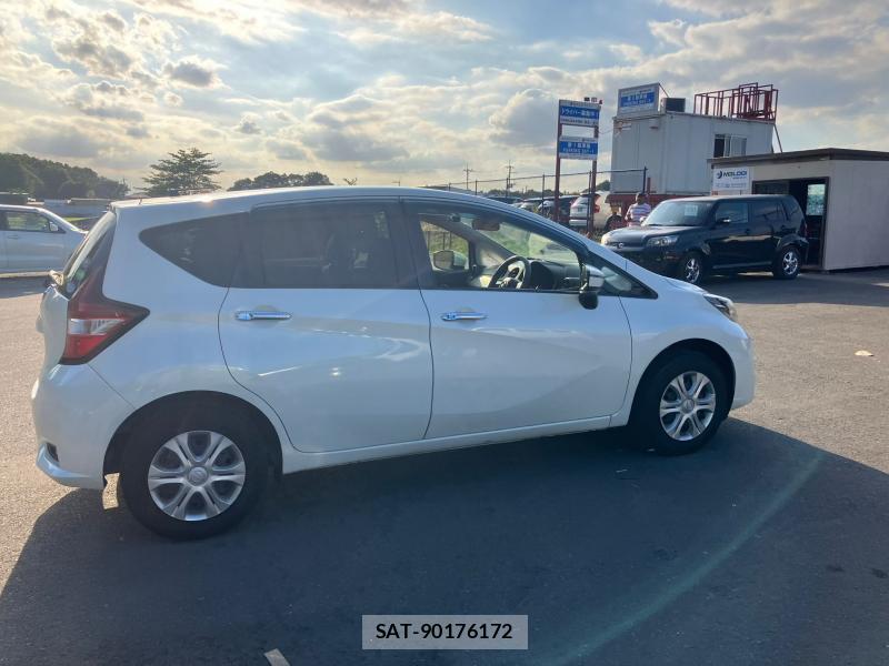 Nissan NOTE 2018 1277658-1