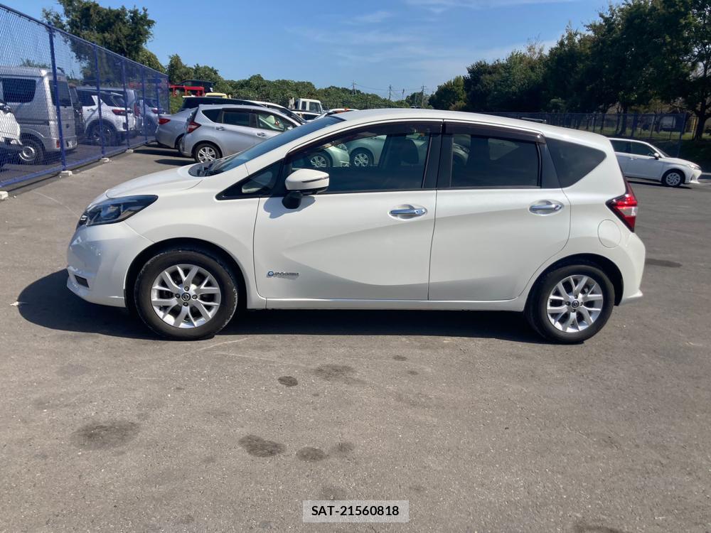Nissan NOTE 2018 1300085-1