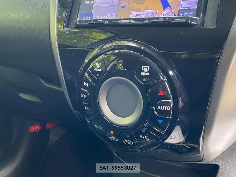Nissan NOTE 2013 829398-22