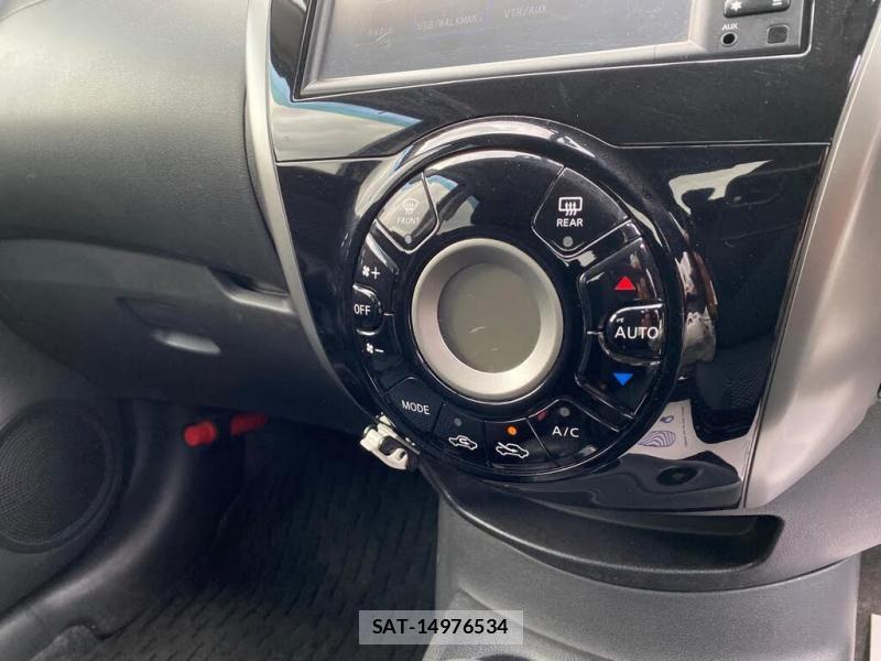 Nissan NOTE 2013 1438296-18