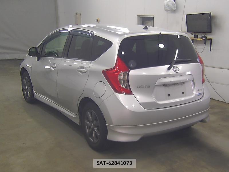 Nissan NOTE 2013-09 7444395-1