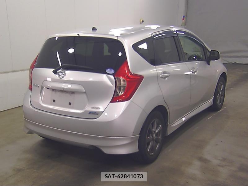 Nissan NOTE 2013-09 7444395-2