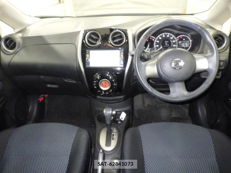 Nissan NOTE 2013-09 7444395-4