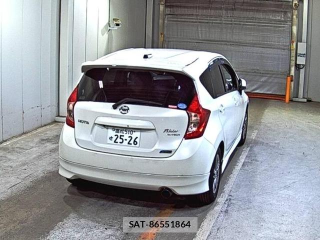 Nissan NOTE 2013-01 7470944-2