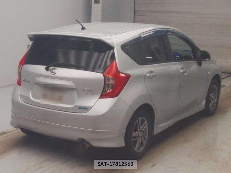 Nissan NOTE 2013-06 7497285-1