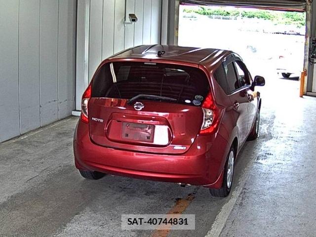 Nissan NOTE 2013-09 7593423-2