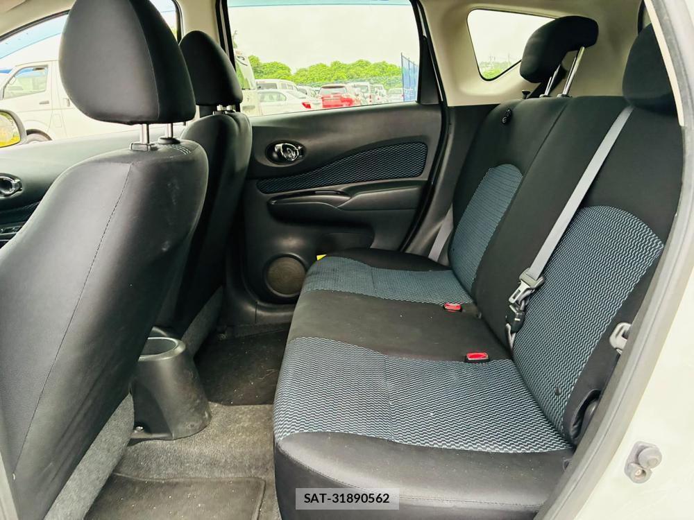 Nissan NOTE 2013-03 7593181-9