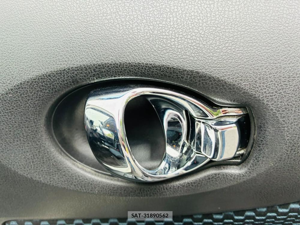 Nissan NOTE 2013-03 7593181-20