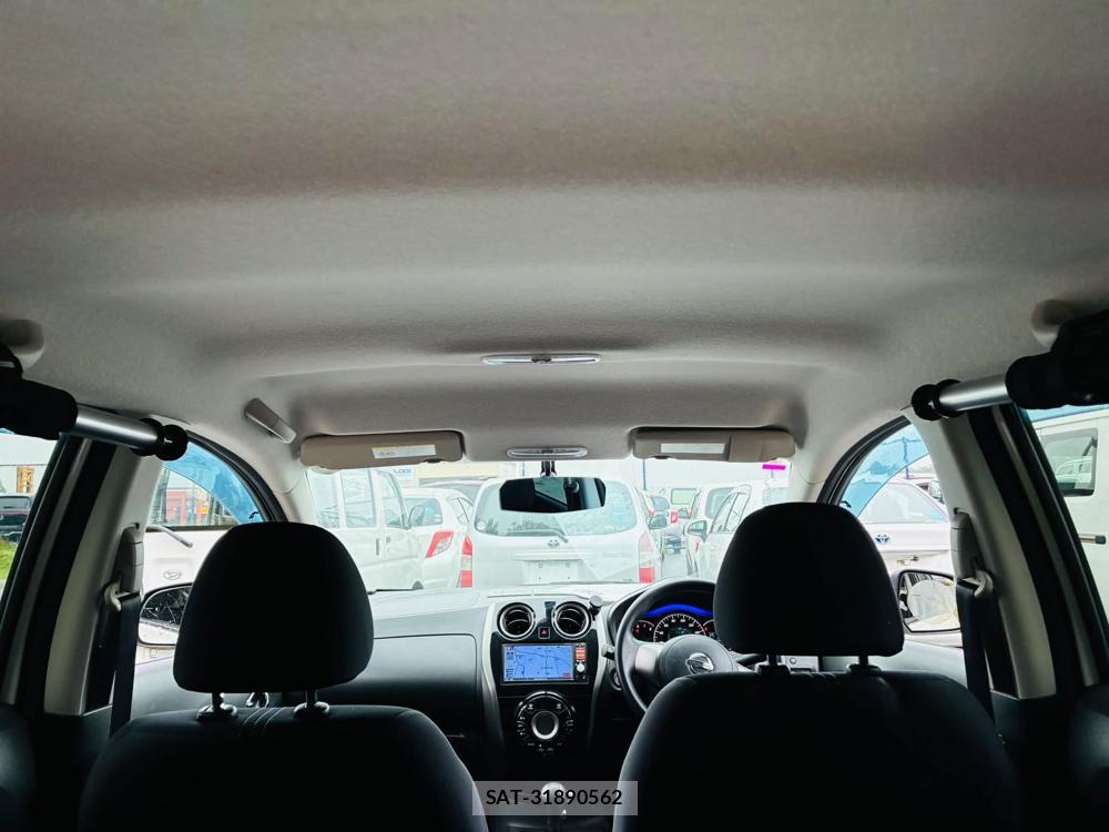 Nissan NOTE 2013-03 7593181-24