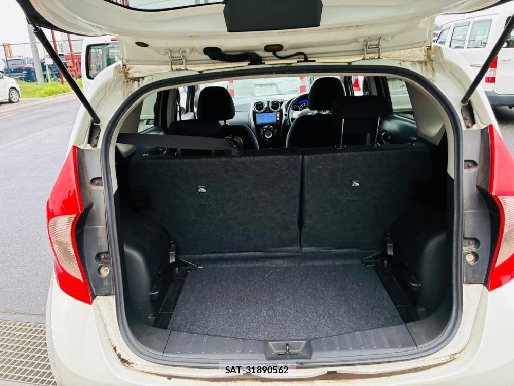 Nissan NOTE 2013-03 7593181-25