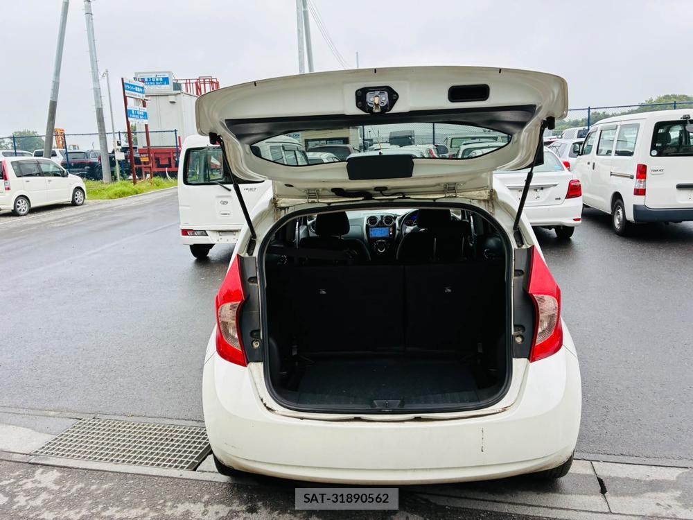 Nissan NOTE 2013-03 7593181-26