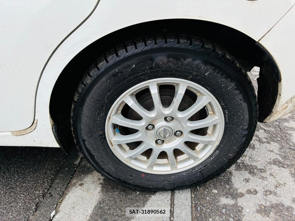 Nissan NOTE 2013-03 7593181-30