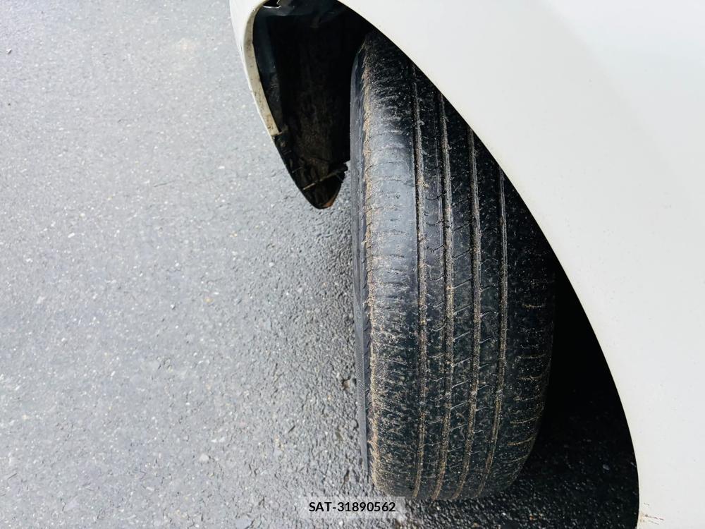 Nissan NOTE 2013-03 7593181-31