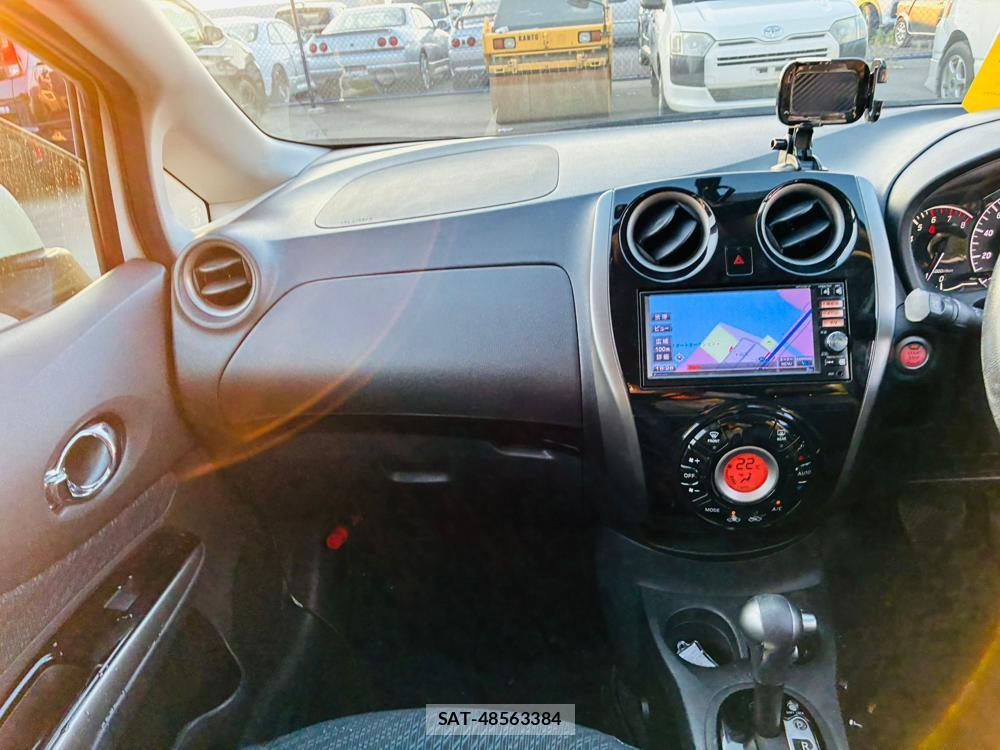 Nissan NOTE 2013-06 7650274-16