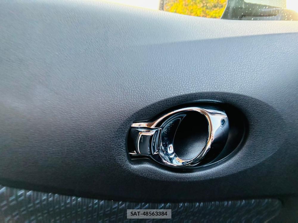 Nissan NOTE 2013-06 7650274-21
