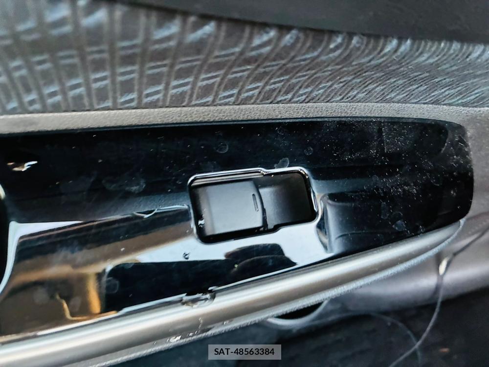 Nissan NOTE 2013-06 7650274-22