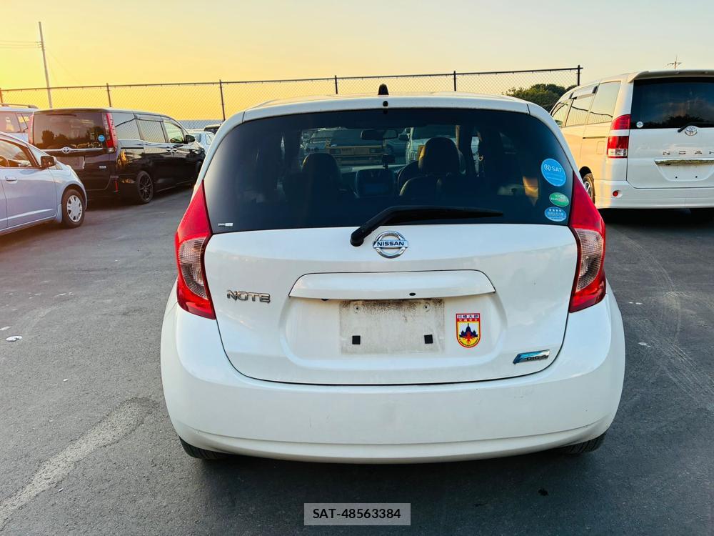Nissan NOTE 2013-06 7650274-3