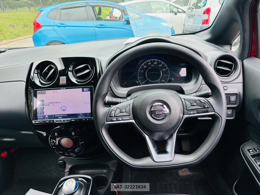 Nissan NOTE 2019-06 7718246-13