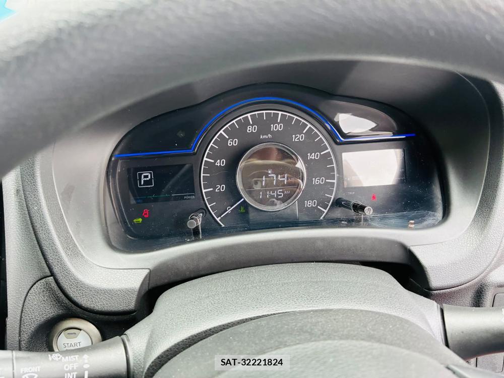 Nissan NOTE 2019-06 7718246-15