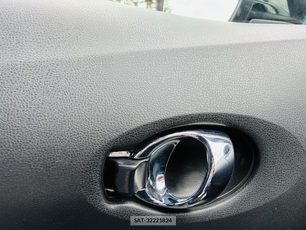 Nissan NOTE 2019-06 7718246-23