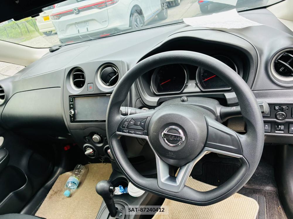 Nissan NOTE 2019-02 7713655-14