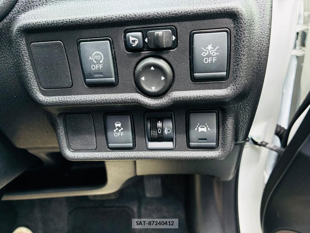Nissan NOTE 2019-02 7713655-16