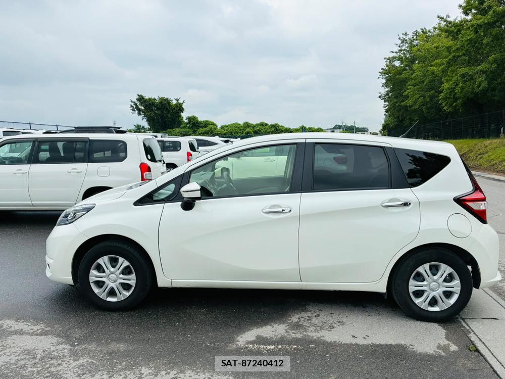 Nissan NOTE 2019-02 7713655-1