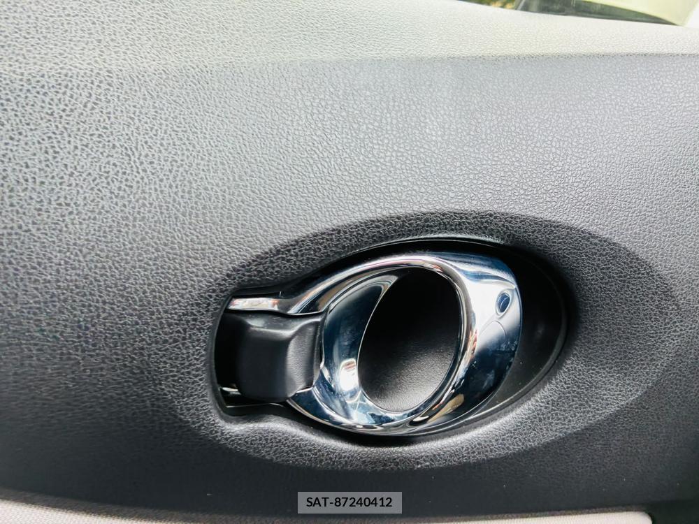 Nissan NOTE 2019-02 7713655-23