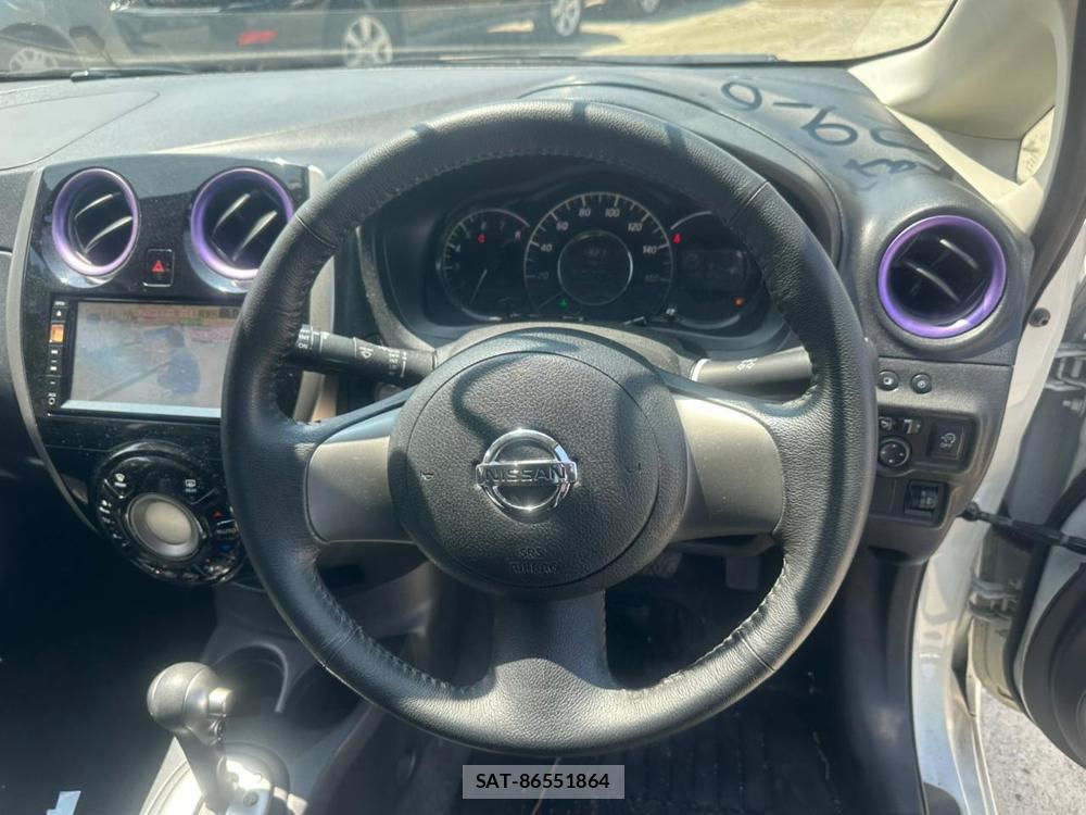 Nissan NOTE 2013-01 7470944-13