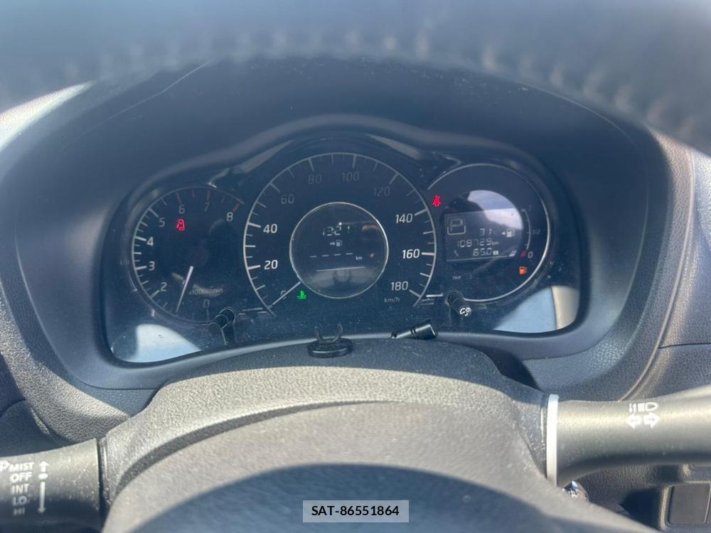 Nissan NOTE 2013-01 7470944-14