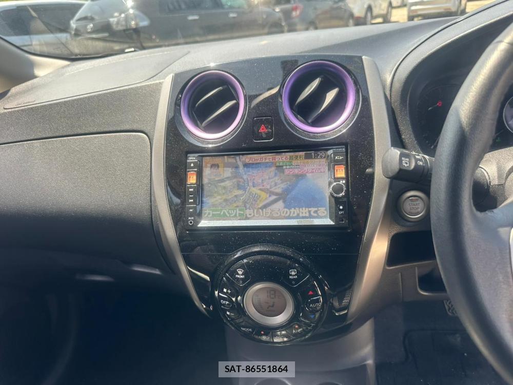 Nissan NOTE 2013-01 7470944-17