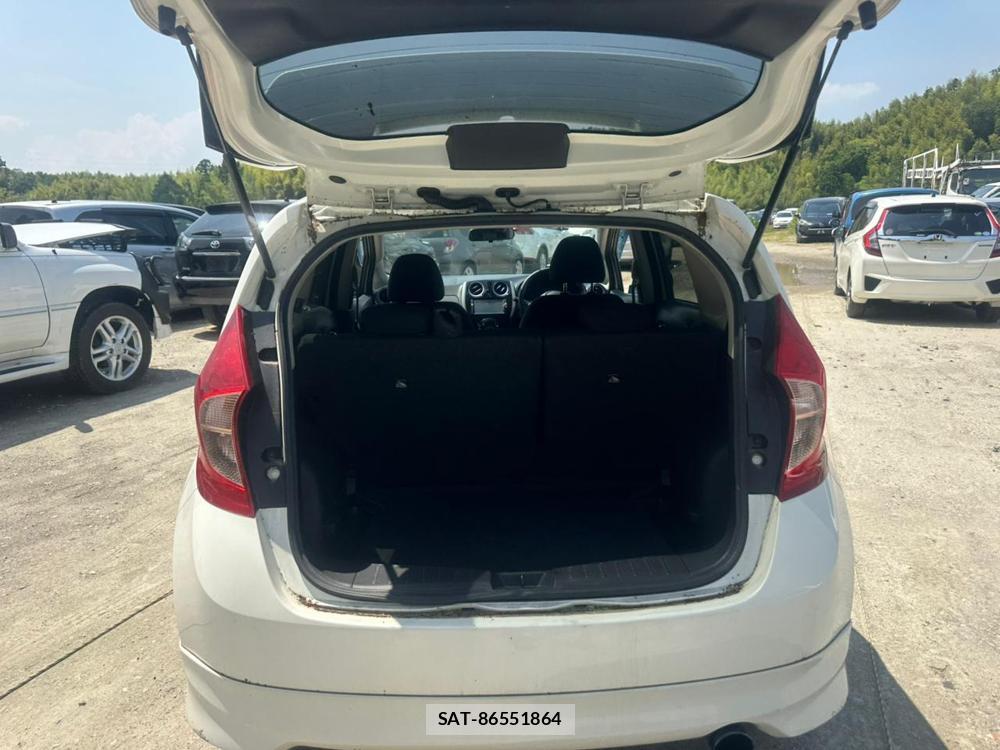 Nissan NOTE 2013-01 7470944-22