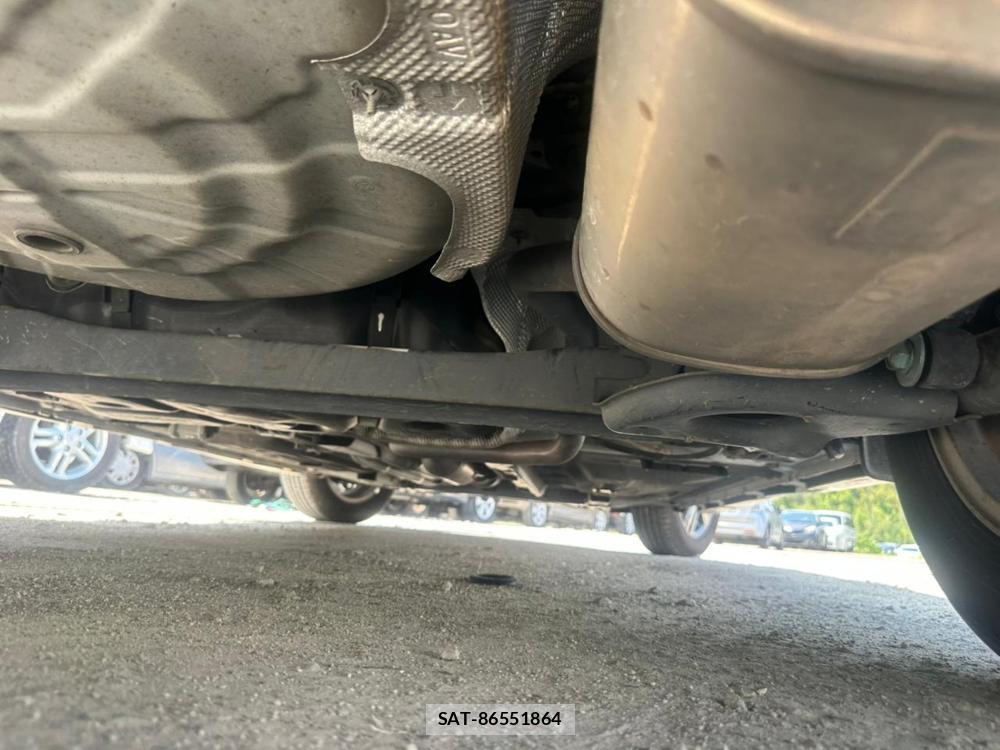 Nissan NOTE 2013-01 7470944-32