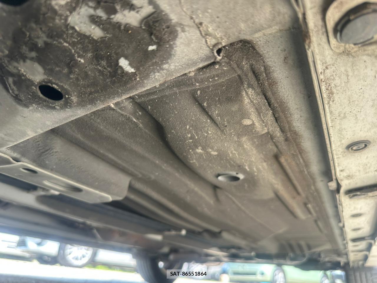 Nissan NOTE 2013-01 7470944-33
