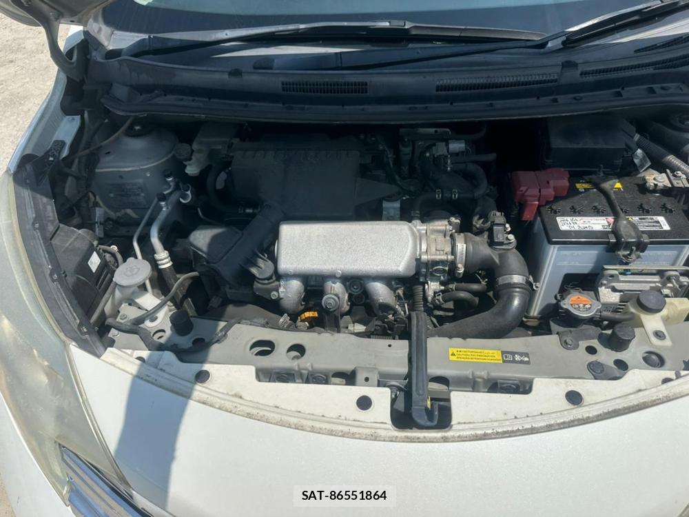 Nissan NOTE 2013-01 7470944-34