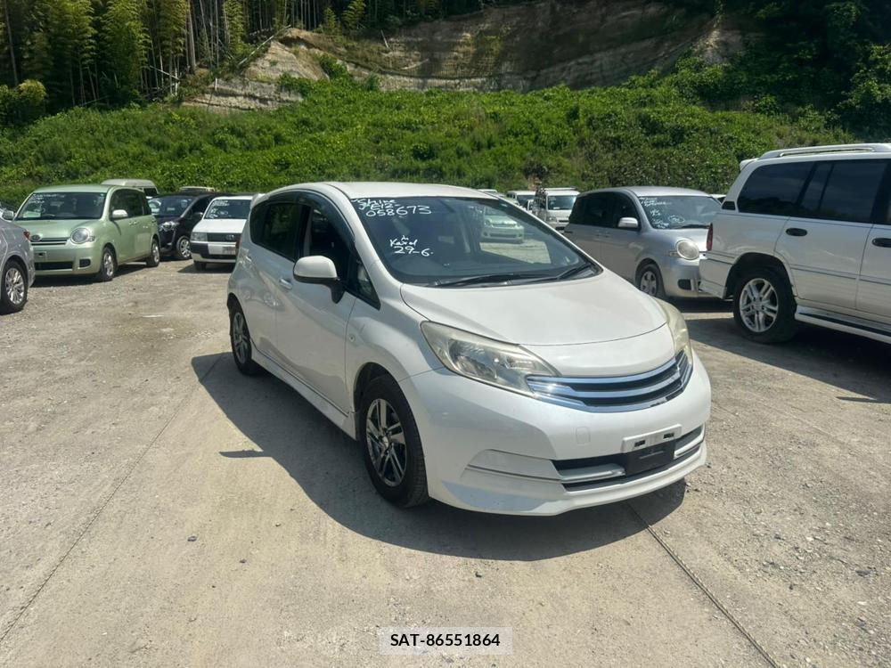 Nissan NOTE 2013-01 7470944-6